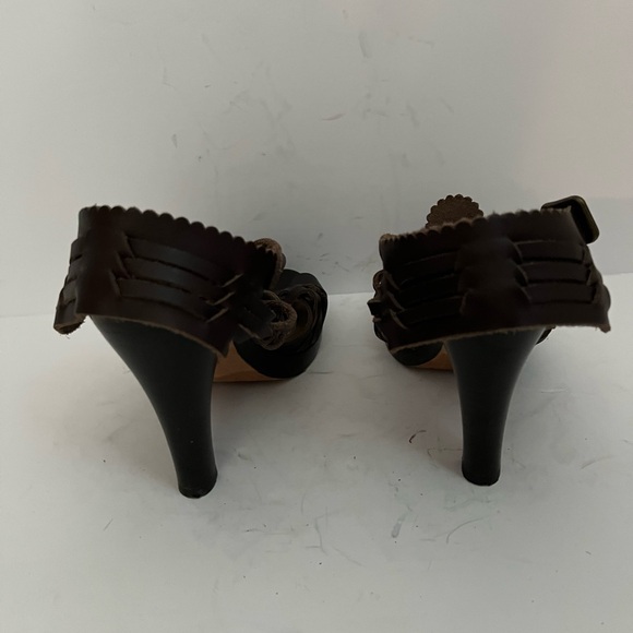 Michael Kors Brown Woven Learning Sandal - Picture 5 of 9